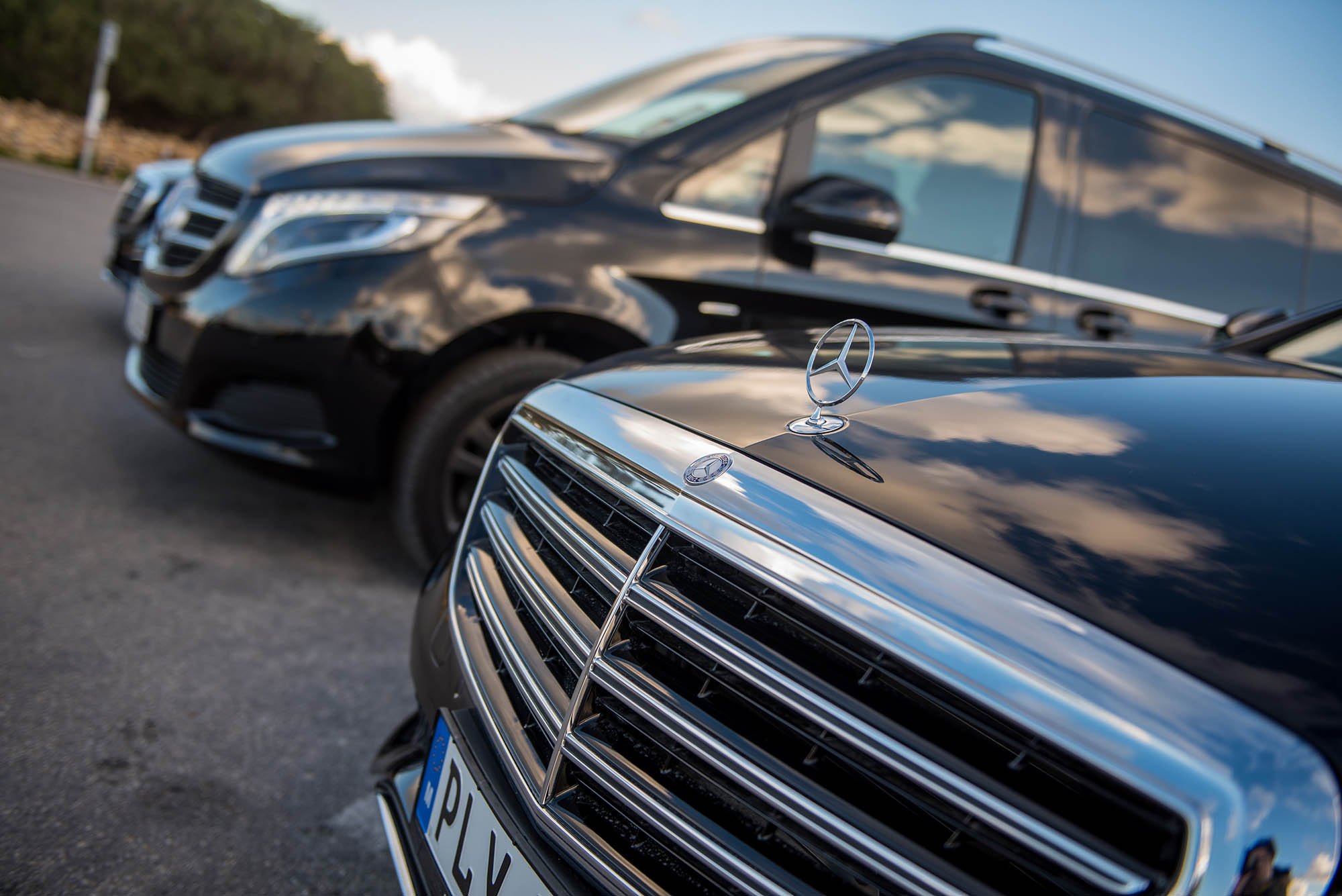Mercedes S-Class and V-Class from the Percius executive fleet